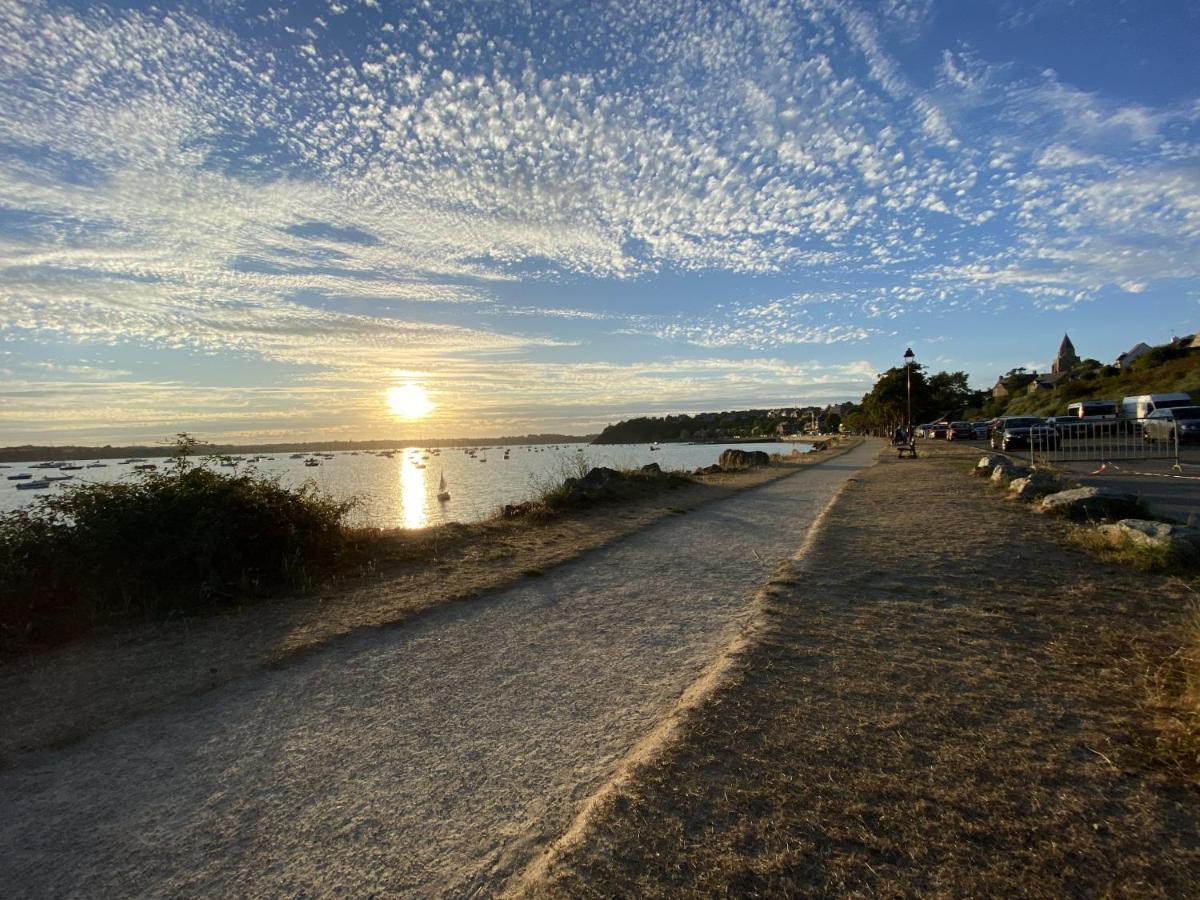 600M Plage Saint-Suliac- Maison Bretonne Pour 4 المظهر الخارجي الصورة